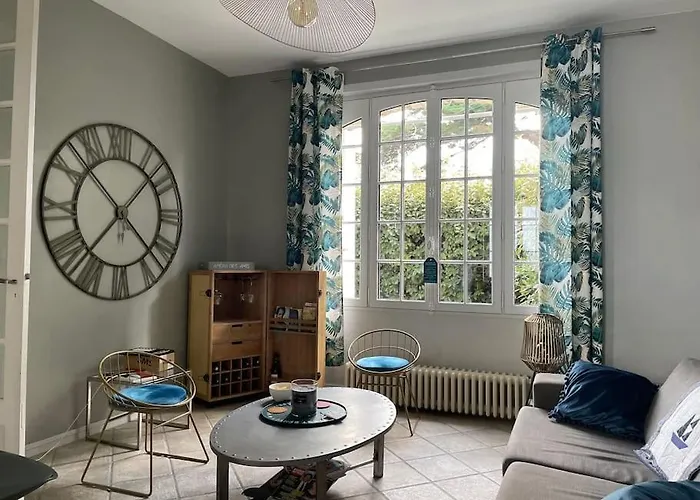 Maison 8 Personnes, Quartier Benoit, 300m