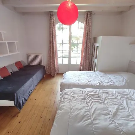 Casa de Férias Maison 8 Personnes, Quartier Benoit, 300m *